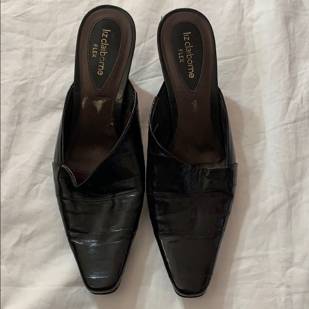 Liz Claiborne flex black heeled slip ons